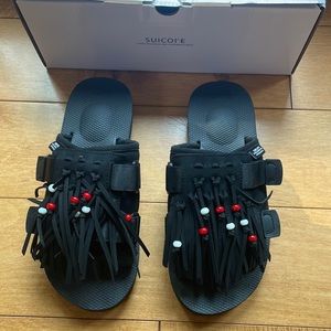 *NWB* SUICOKE - Hoto-Cab - Black Fringe Slides